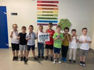 dzie%%C5%%84_ch%%C5%%82opaka_kl_2f_